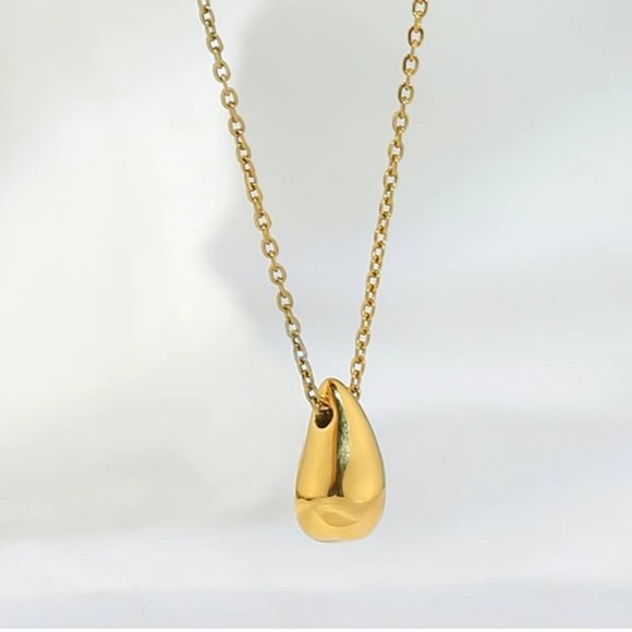 Elegant Gold Teardrop Necklace - Picture 1 of 6